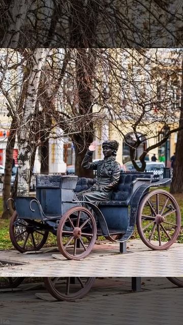 Фотограф из Новороссийска с помощью нейросети оживил городские памятники.
