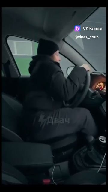 ABA33284-D7F9-4E64-BA2D-4BDF0B996D5C