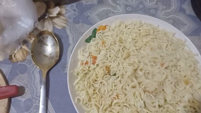 пробую лапшу мастер ли