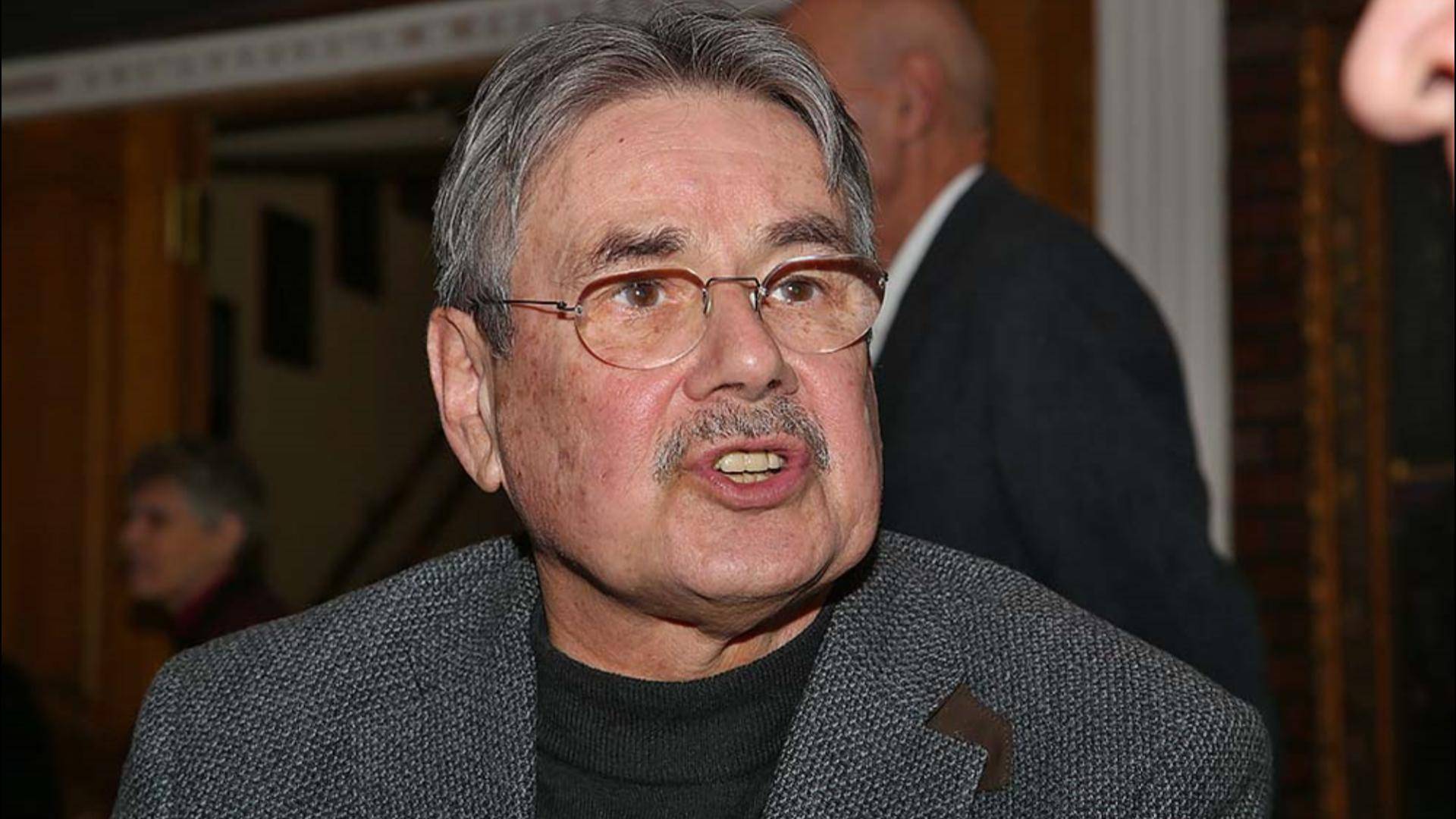 78-летний Павел Чухрай попал в больницу с жалобами на головокружение