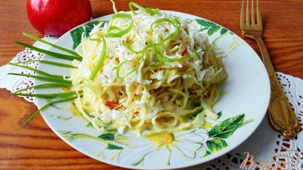 Капустный салат с яичной заливкой