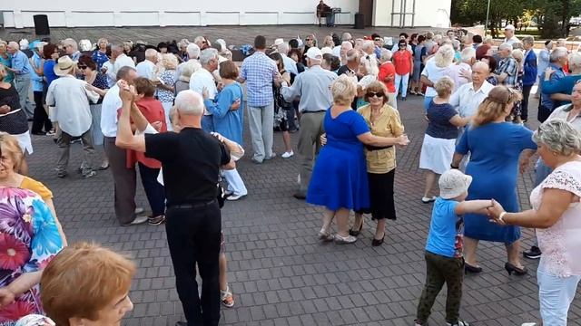 Трогательная песня, изумительный танец👏👏👏👏.mp4