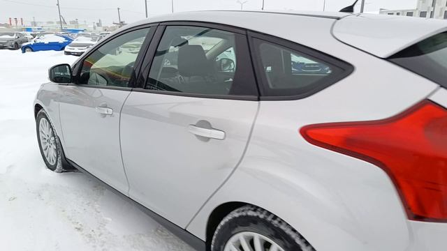 Ford Focus 1.6 MT (105 л.с.) 2011