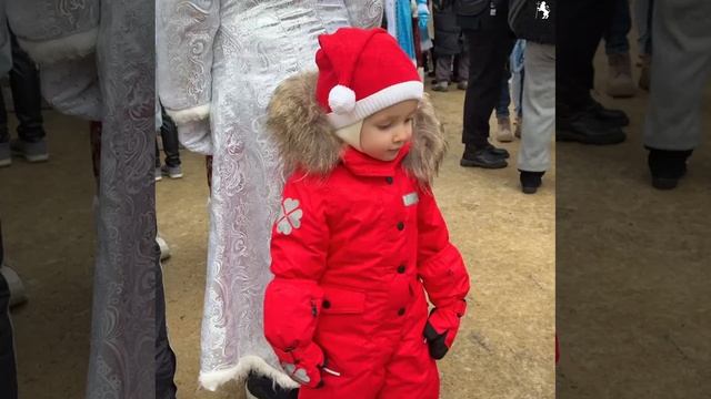 Новогодний забег Дедов Морозов и Снегурочек