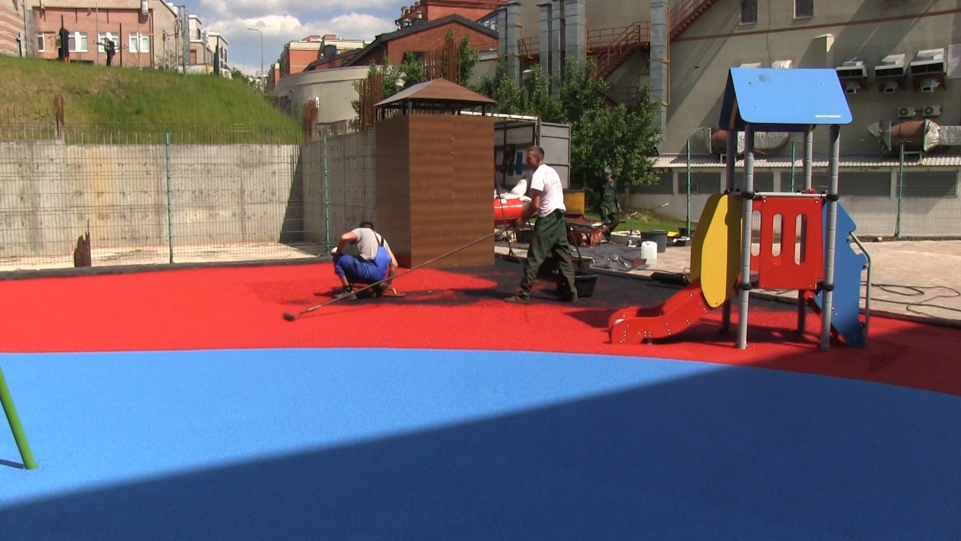 Укладка резинового покрытия со сложным основанием