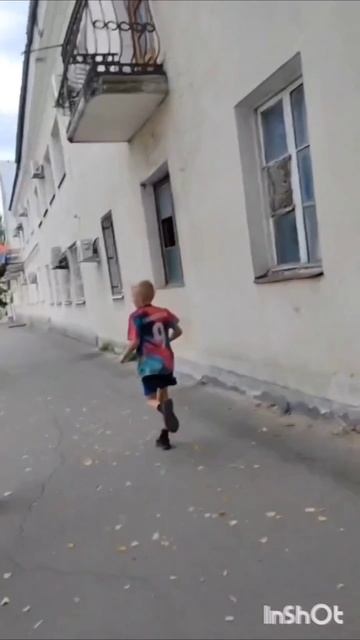 Бег 7 км 🏃🏃🏃. Часть 3.Тамбов.
Скорость 14-15 км/ч.

Алексей 9 лет.
Лев 7лет.
Дима 13 лет.