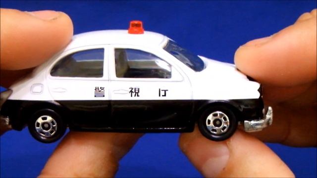 MITSUOKA VIEWT POLICE CAR Tomica no.40 ビュート パトカー