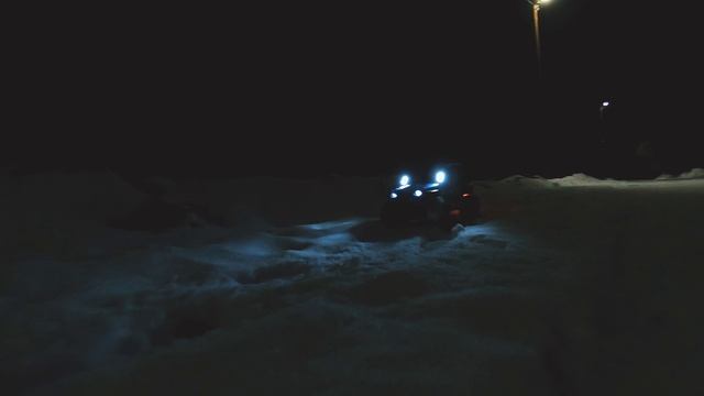 Вечерние покатушки по деревне на радиоуправляемом Jeep Wrangler JK Rubicon 1/10.