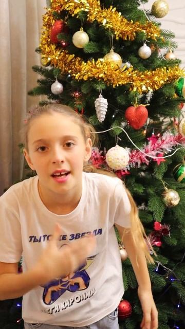 С КЕМ ТАК БЫЛО? #shorts #мегакаролина #суперкаролинашоу #Топчик #смешно #прикол #ржакадослез #рек