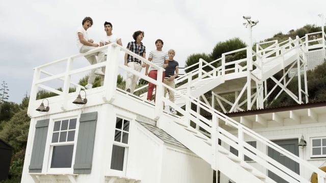 One Direction - What Makes You Beautiful