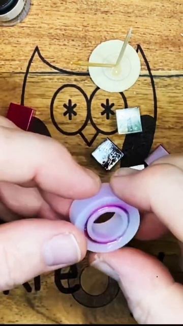 Easy Craft - UV Resin Ring. See the full tutorial on our YouTube Channel.