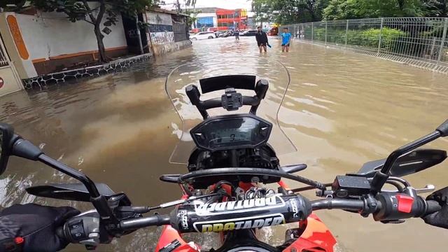 Tes Trabas Banjir Jakarta dengan CRF 250 Rally, diluar expektasi !