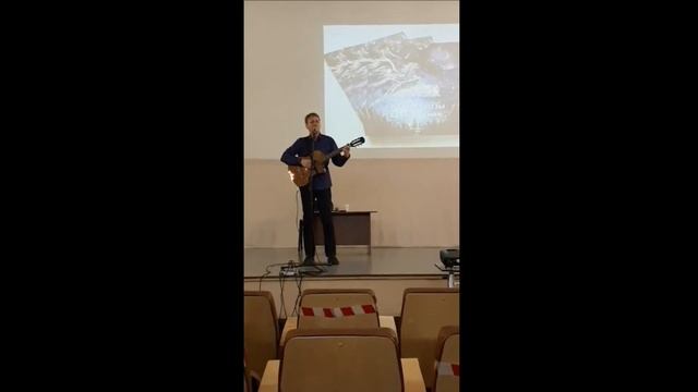 Сергей Капцев поёт свою песню Посвящение маме