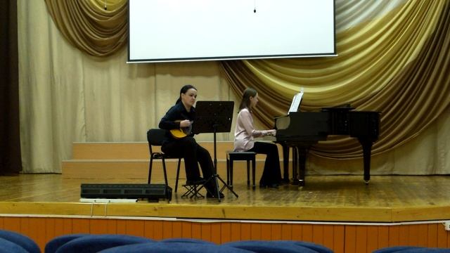 Склянкина Мария, 14 лет-Д. Кабалевский. Полька-Русская народная песня в обработке О. Моисеевой. Вдол