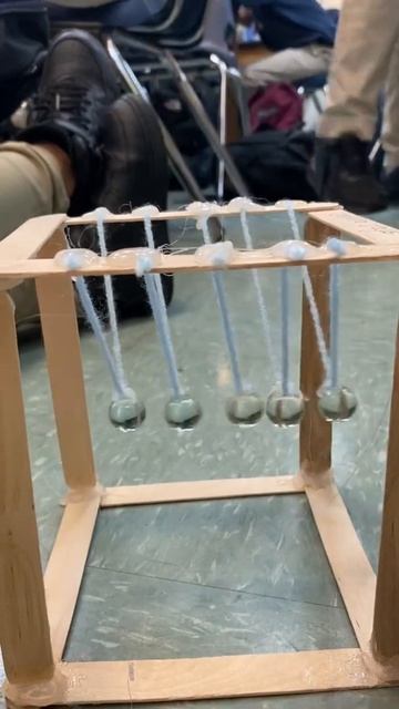 Newton’s Cradle (fail)