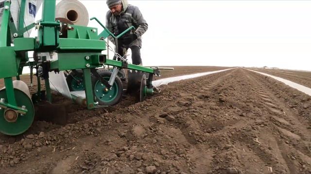 Пленкоукладчик PХ-S-100 с пневматической сеялкой