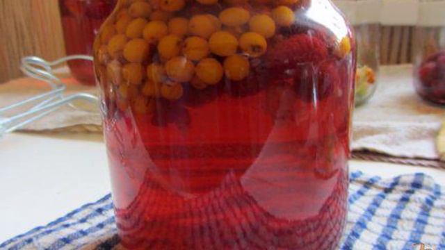 Малиново-облепиховый компот на зиму