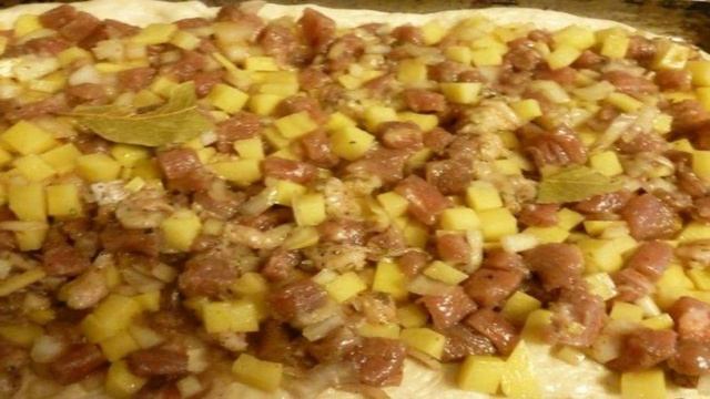Пирог с мясом и картофелем
