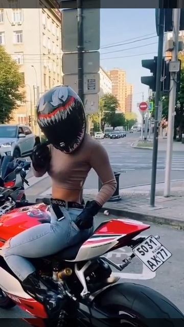 куда же без под@ёба🤣мы такие 😂
