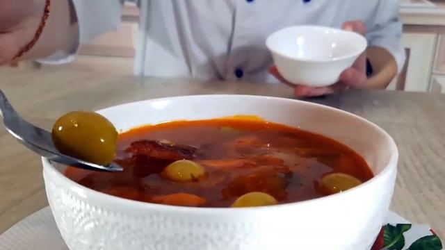 Okróshka, Bliny, Pelmeni And Vareniki – американку покорила русская еда!