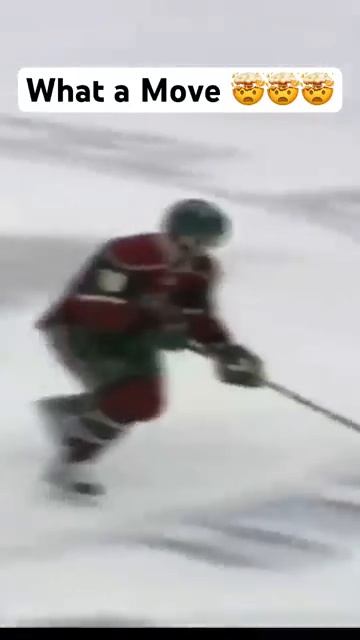 Awesome Dangle That Breaks a Players Ankles #hockeyhighlights #hockeydangle #nhl