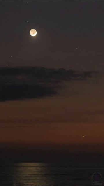Sunset, Jupiter, Mercury and the crescent Moon