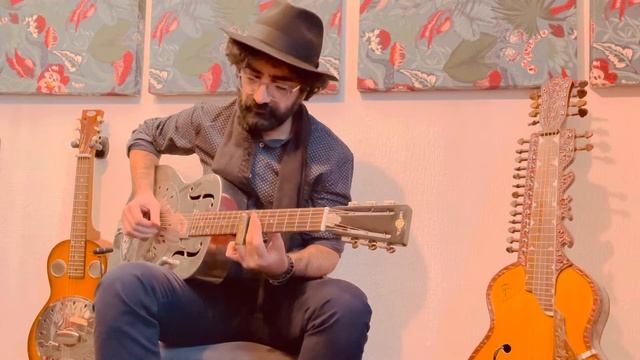 Continental resonator, Slide guitar.