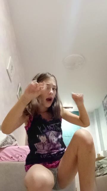 Плаки плаки одна