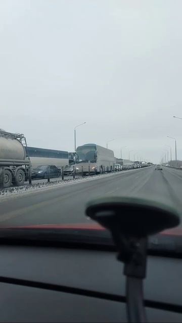 ДТП на загородном шоссе около кольца кита 

Стою в пробке на загородном шоссе уже 40минут!! Произошл