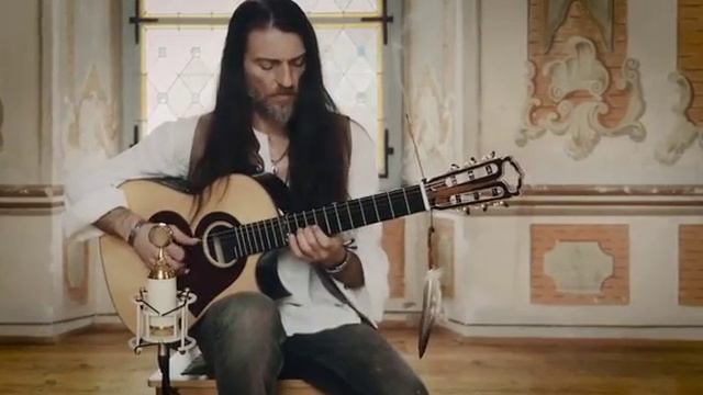 Strings of a bard
