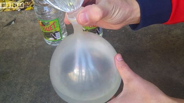 Experiment: Coca Cola vs Mentos & Vinegar vs Baking Soda