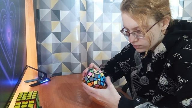 собрала мегаминкс