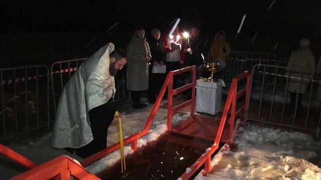 2025 01 19 Очищение водой: Крещение Господне отметили православные верующие. Видеосюжет ДзерТВ