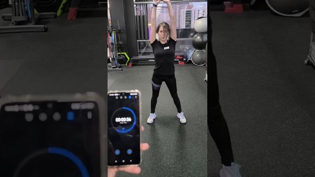 Самохина Евгения  сотрудник Кожухово,22 повторений за 1 мин.