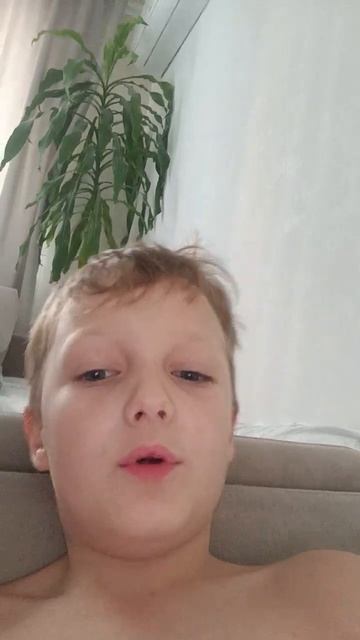 Влад А4 будет завтра раздавать автографы!!!