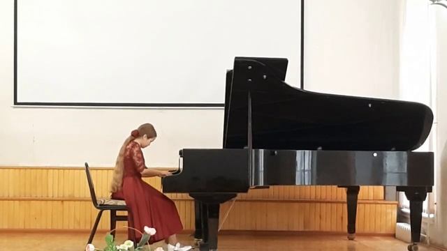 Лидия Букур 14 лет Моцарт "Соната" № 14 c-moll I часть Рахманинов "Этюд-картина" cis-moll op 33 № 6