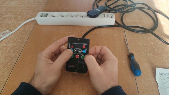 motorisation extracteur de miel partie 1sur 6 (programmation et changement de condensateur ux-52/00