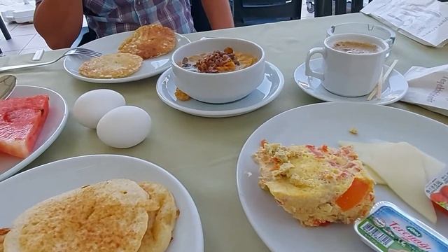 ЧТО МЫ ЕДИМ? ЗАВТРАК в отеле Krizantem hotel 4*
