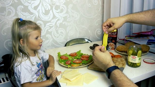 Burger Challenge! With Alina and Daddy!
