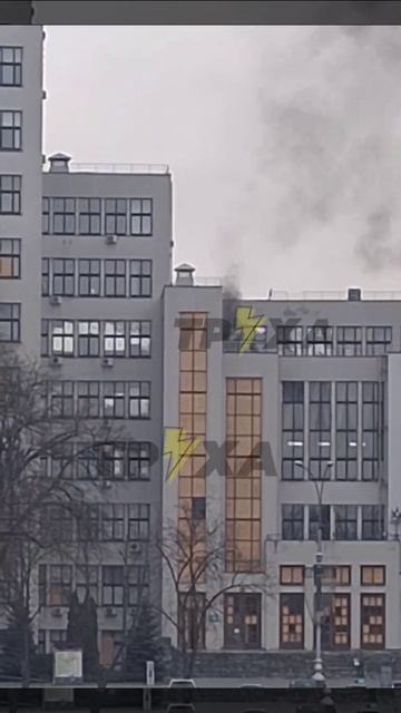 🔥 В Харькове БПЛА Молнии ударили по подстанции 

На месте возник сильный пожар., валит густой дым
