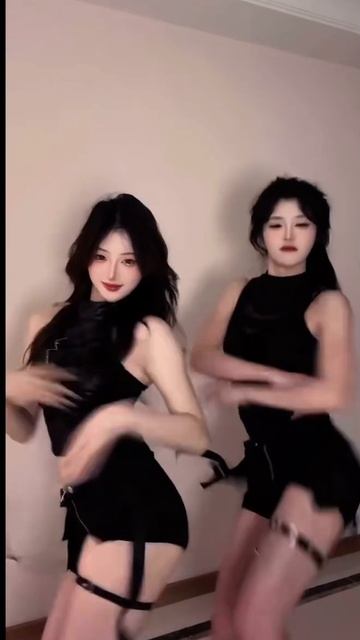 Cute Asian Girls Dance