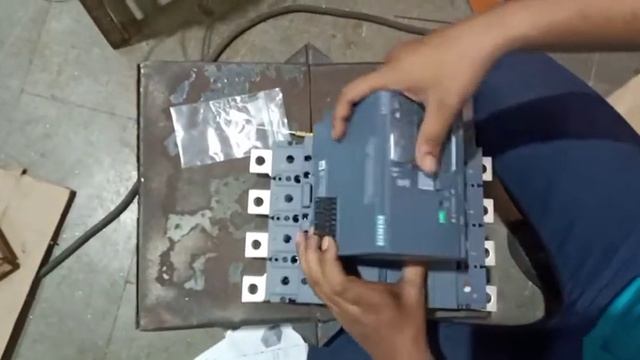 Motorized MCCB working, assembling and wiring details in Hindi.#motor #siemens #mccb #wiring