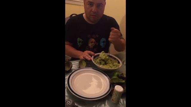 How to make Guacamole ...Texmex style