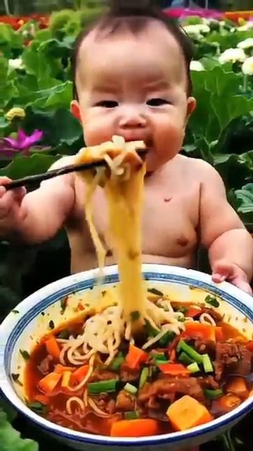 Baby eat diner⧸ bữa tối của con là mì #shorts #shortvideo