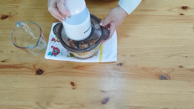 Hummus simplu si rapid de preparat | Hummus - Easy And Fast To Make