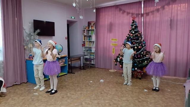 Усольское созвездие. Танец "Новогодняя полечка". Танцевальный марафон 2024-2025