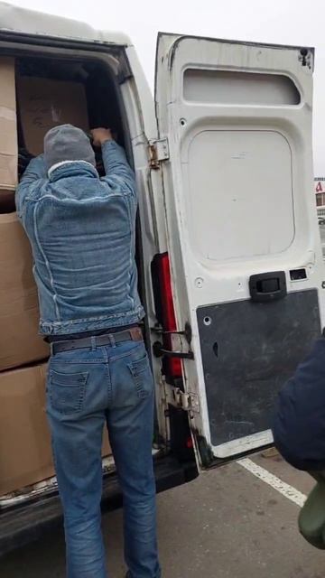 Наши закупаторы 👋 с утра мерзнут закупаются, грузятся и играют в любимый тетрис