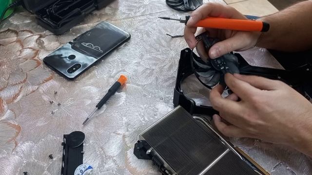 Замена неисправного вентилятора охлаждения на видеокарте Asus ROG Strix для клиента