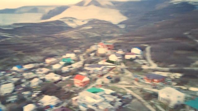 Продается дом в Новороссийске, в Восточном районе, с красивым видом.