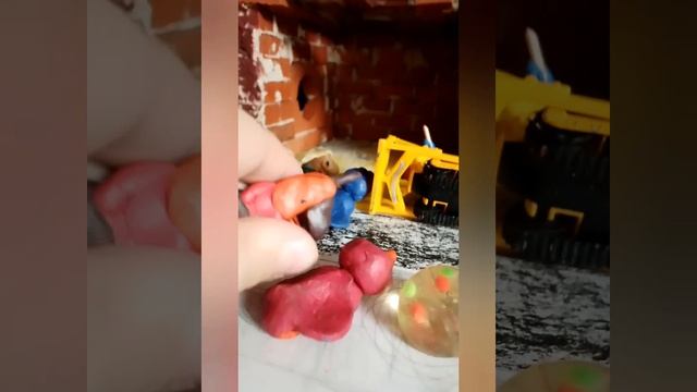 хардбассники на стройке 7 серия везучий